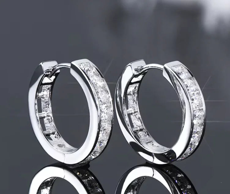 IOGOU 2.5mm Moissanite Hoop Earrings - jasmin milk bar